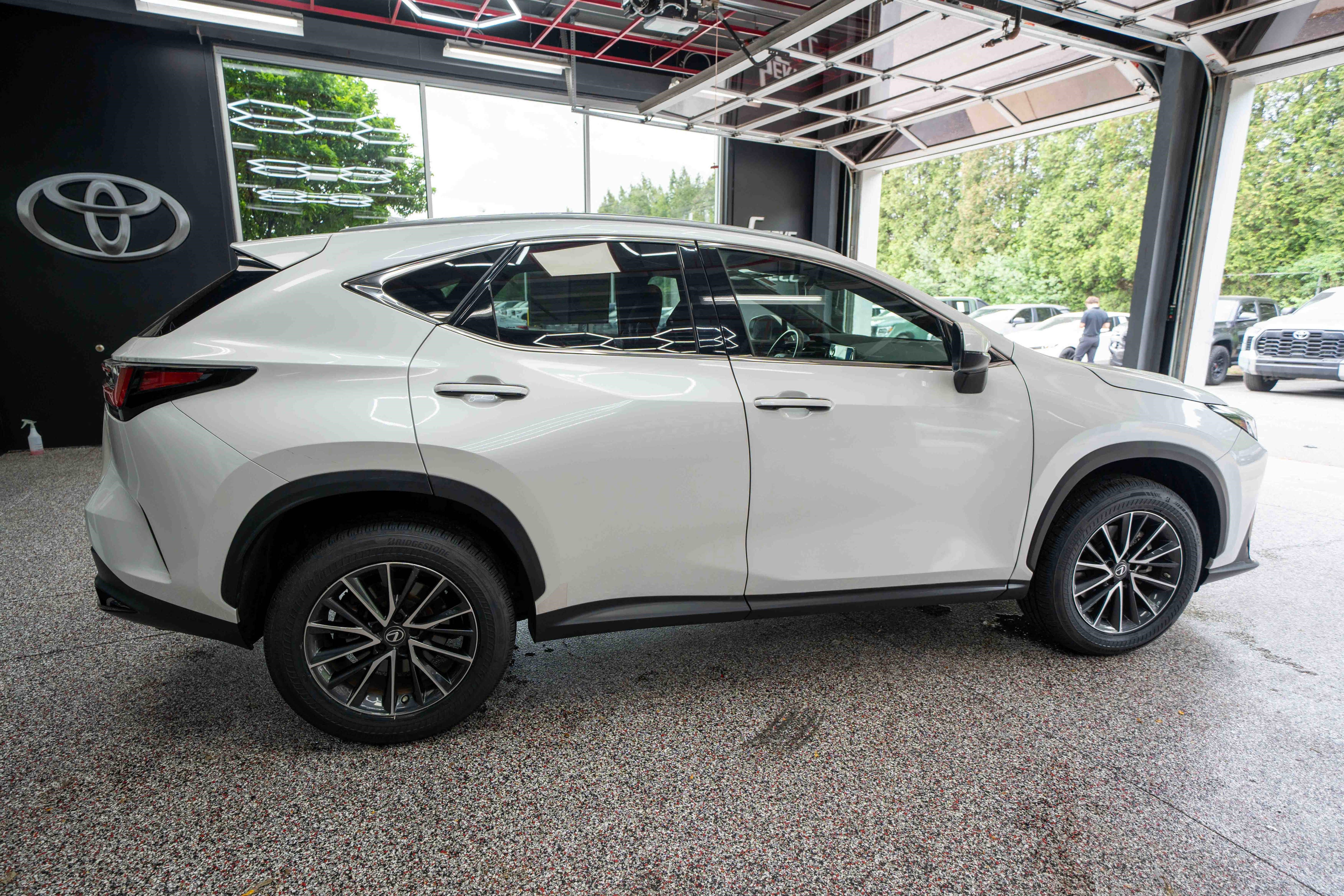 Used 2022 Lexus NX 350 AWD image 4