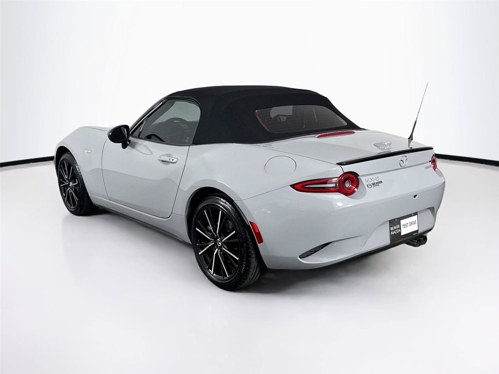 Used 2026 MAZDA MX-5 Miata Grand Touring RWD image 12