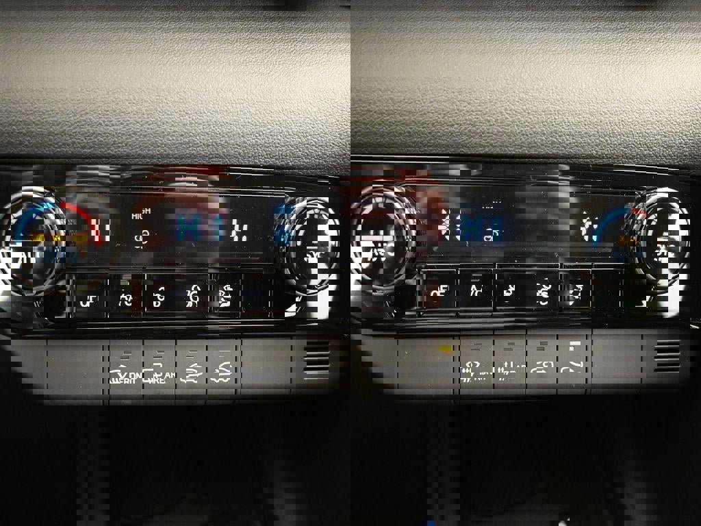 New 2026 Hyundai Elantra Sport image 16