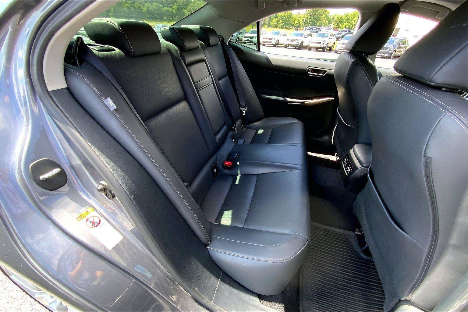 Used 2016 Lexus IS 300 AWD w/ Premium Package image 26