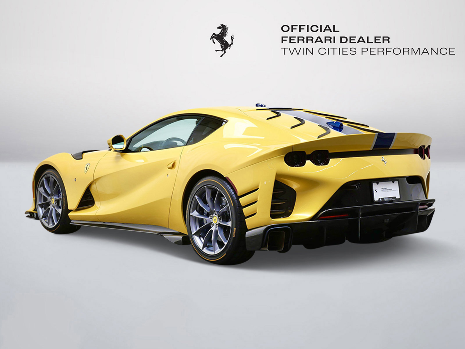 Used 2023 Ferrari 812 Competizione image 3