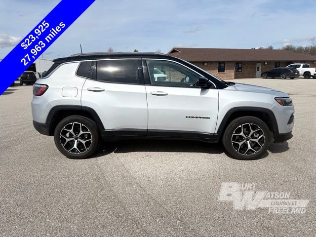 Used 2025 Jeep Compass Limited image 7