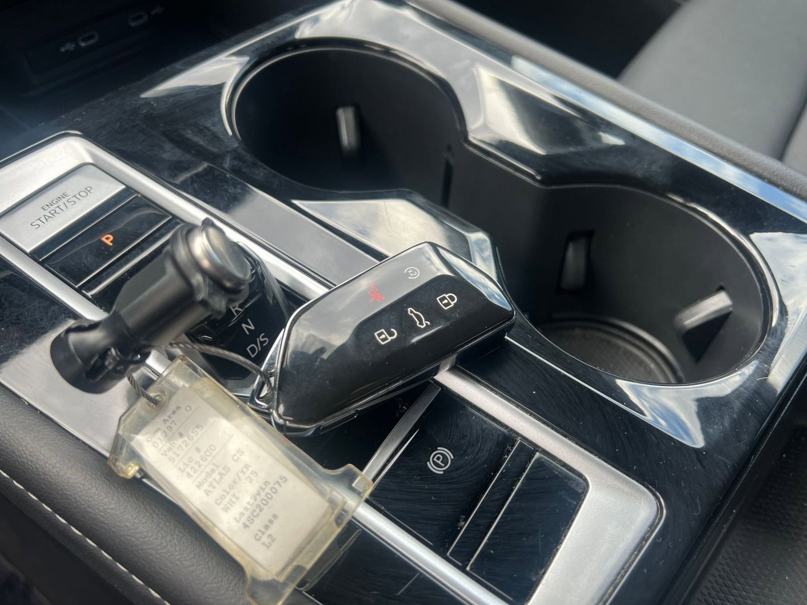 Used 2025 Volkswagen Atlas Cross Sport SE image 22