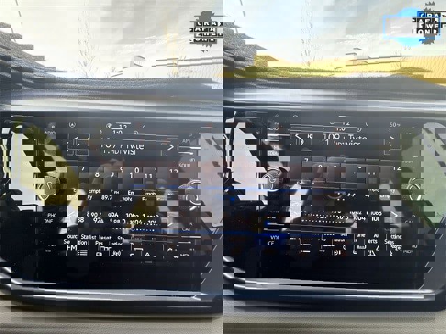 Used 2022 Volkswagen Taos SE image 16