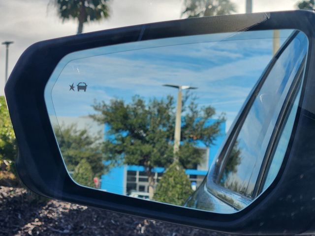 Certified 2020 Chevrolet Equinox LT w/ Midnight Edition image 24