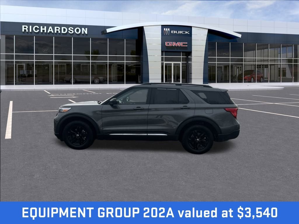 Used 2023 Ford Explorer XLT w/ Equipment Group 202A image 2