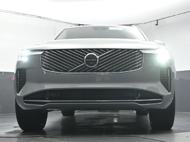 Used 2026 Volvo XC90 B6 Plus w/ Protection Package Premier AWD/4WD image 35