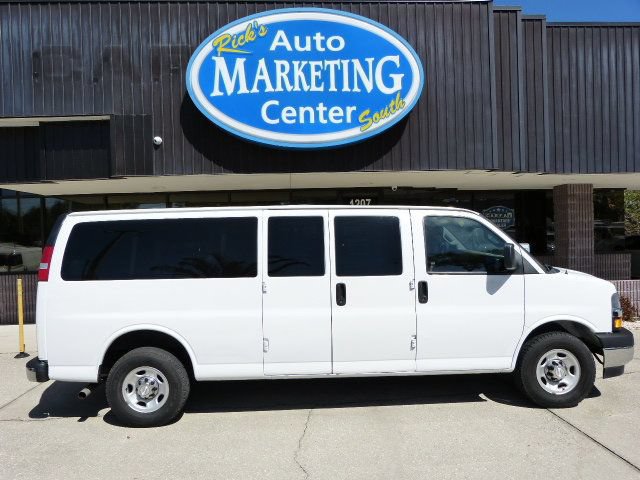 Used 2019 Chevrolet Express 3500 LT w/ LT Preferred Equipment Group RWD image 4