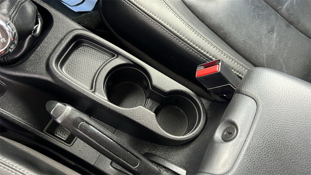 Used 2014 Jeep Wrangler Unlimited Rubicon w/ Dual Top Group image 26