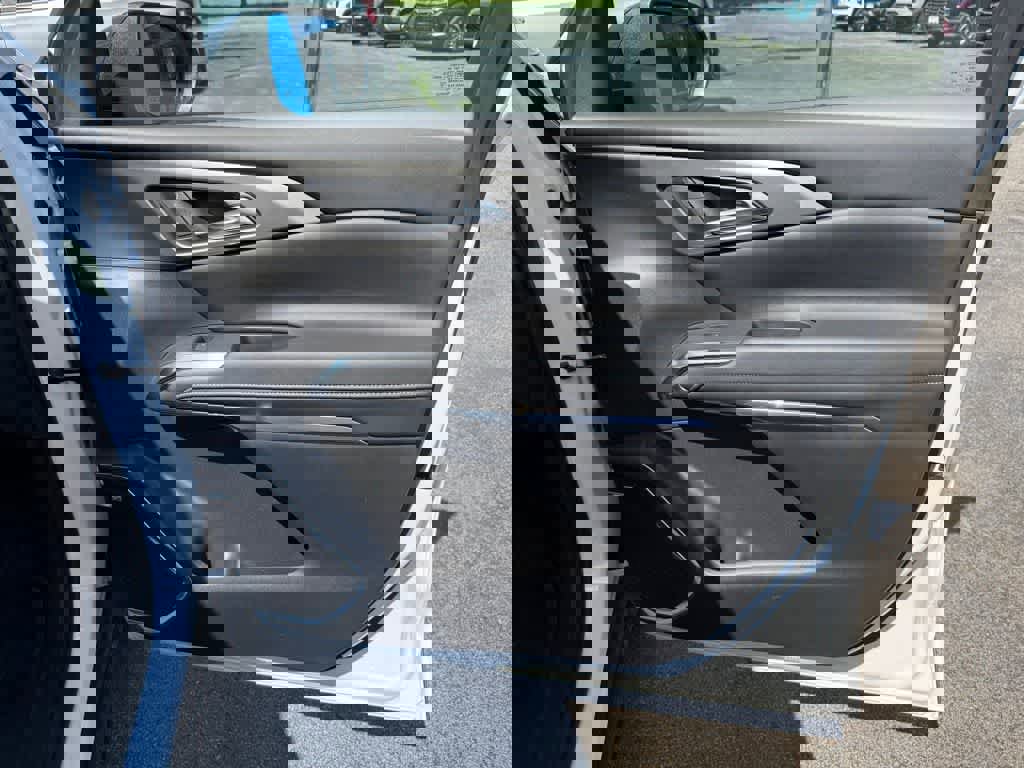 Used 2024 Chevrolet Traverse LT w/ Enhanced Driving Package image 73