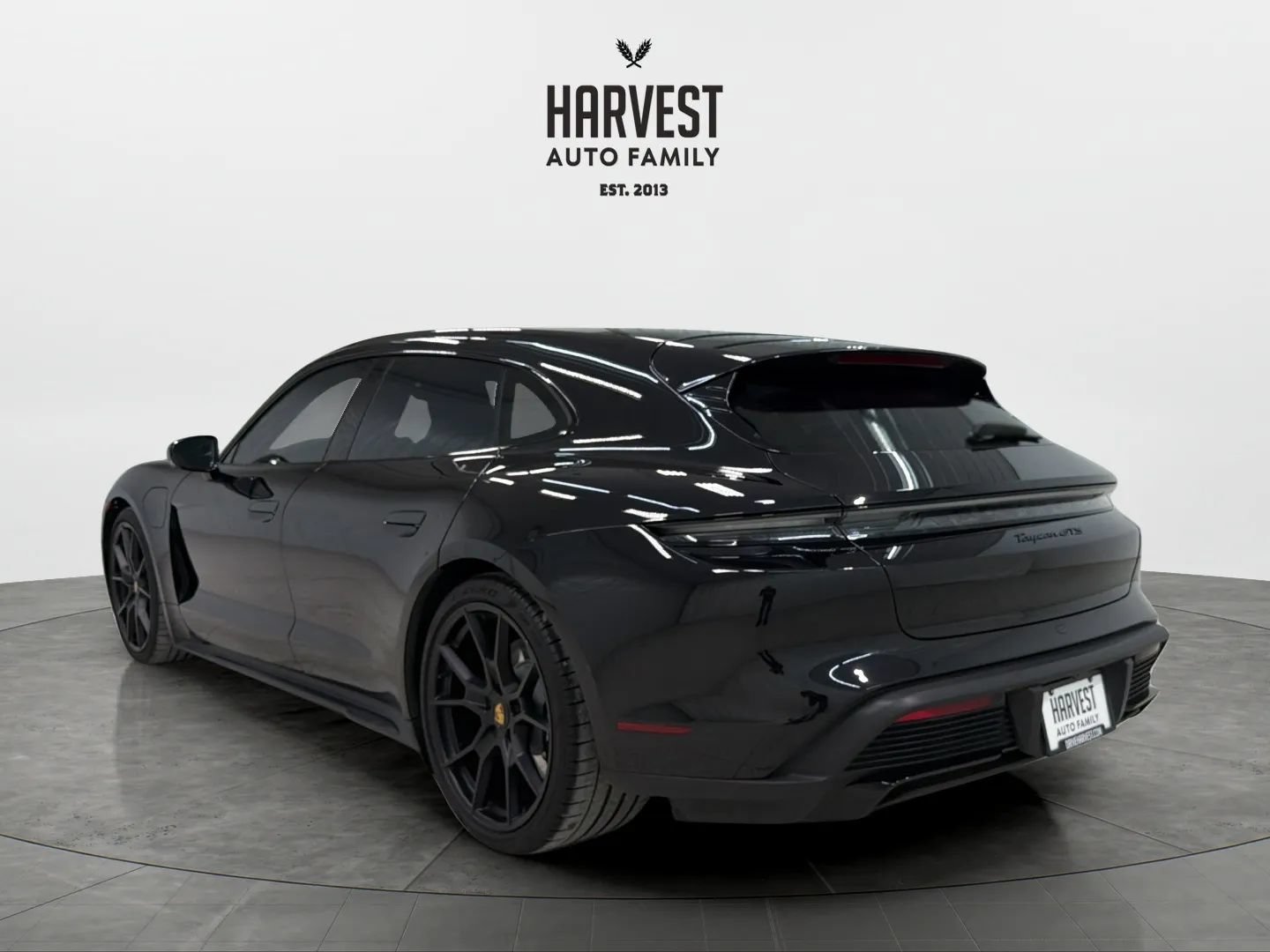 Used 2023 Porsche Taycan GTS AWD/4WD image 4