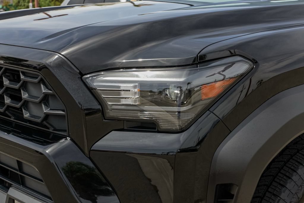Used 2025 Toyota 4Runner TRD Off-Road Premium w/ Tow Technology Package AWD/4WD image 11