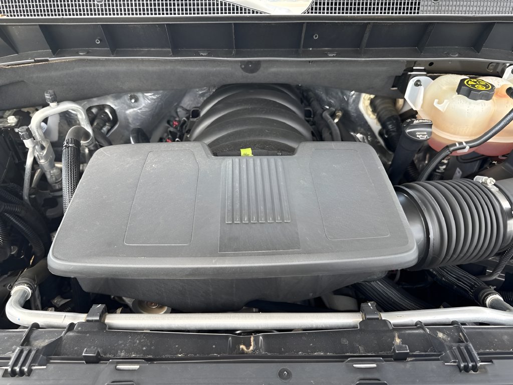 Used 2024 Chevrolet Silverado 1500 LT AWD/4WD image 75
