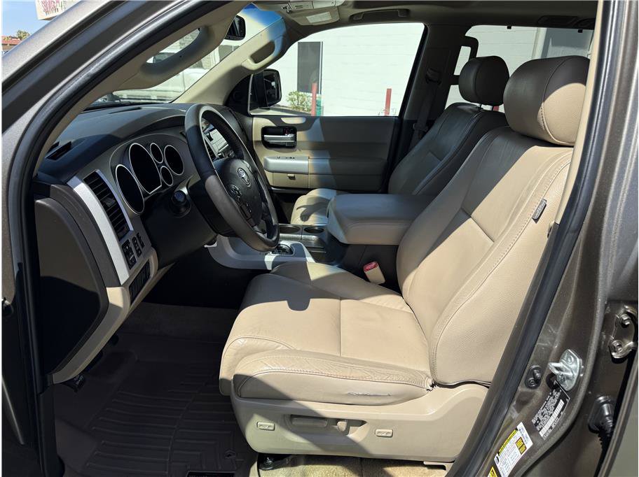 Used 2008 Toyota Sequoia Limited RWD image 11
