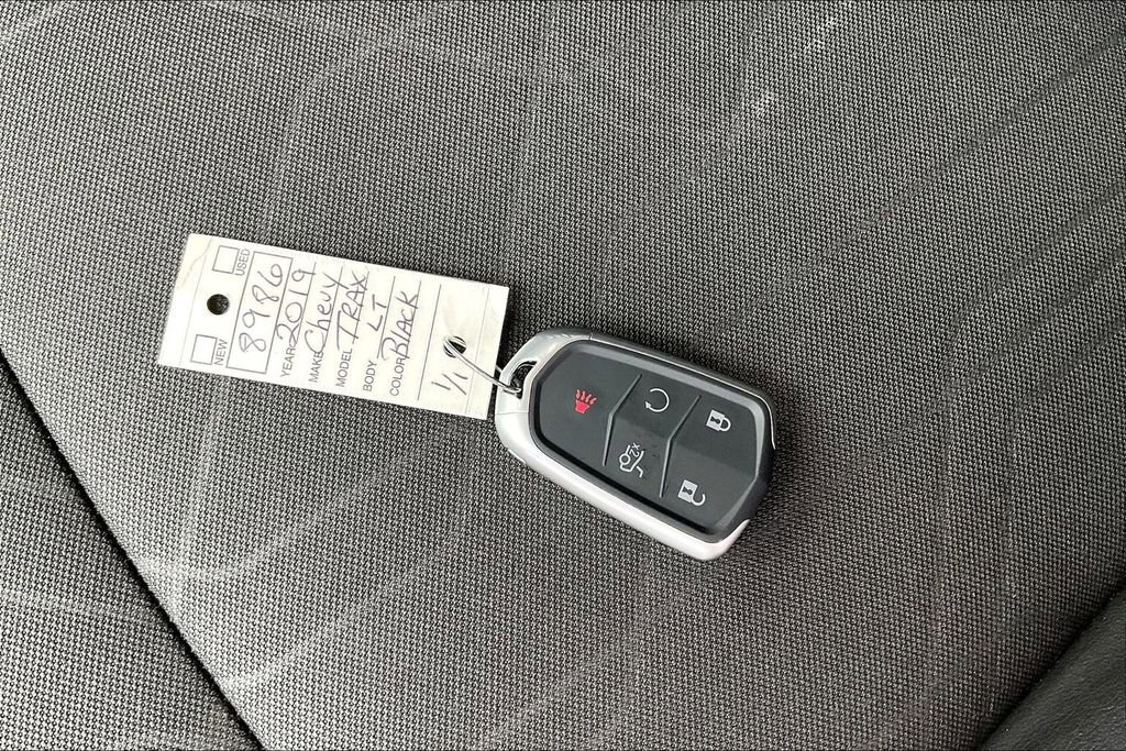 Used 2019 Chevrolet Trax LT w/ LT Convenience Package image 32