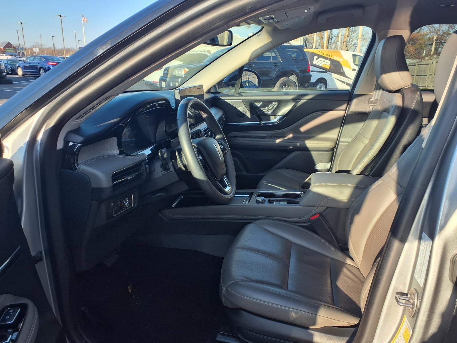 Used 2024 Lincoln Corsair Reserve image 24