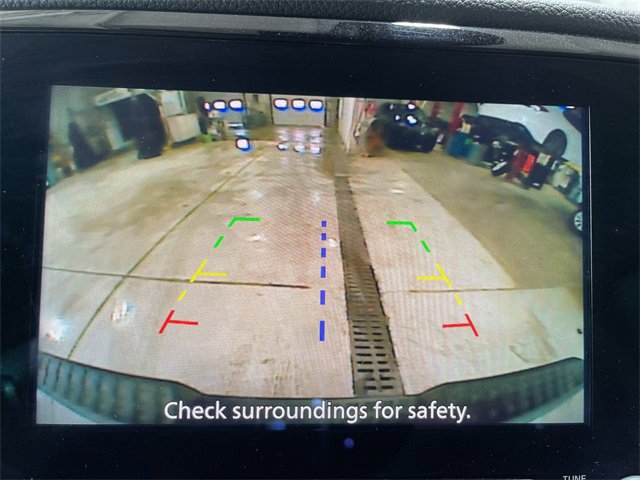 Used 2023 Nissan Titan SV w/ SV Convenience Package image 17