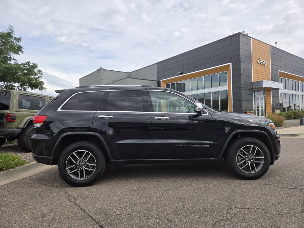 Used 2019 Jeep Grand Cherokee Limited AWD/4WD image 4