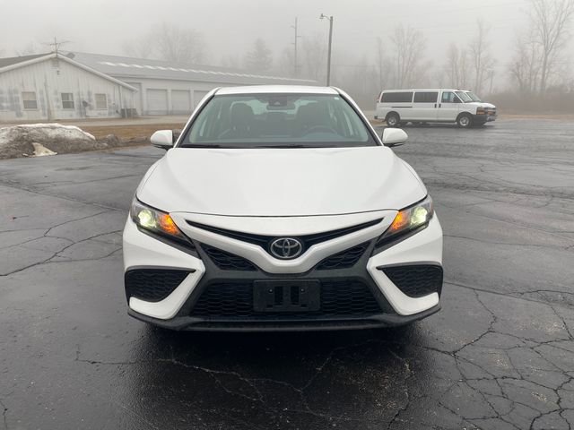 Used 2024 Toyota Camry SE image 7