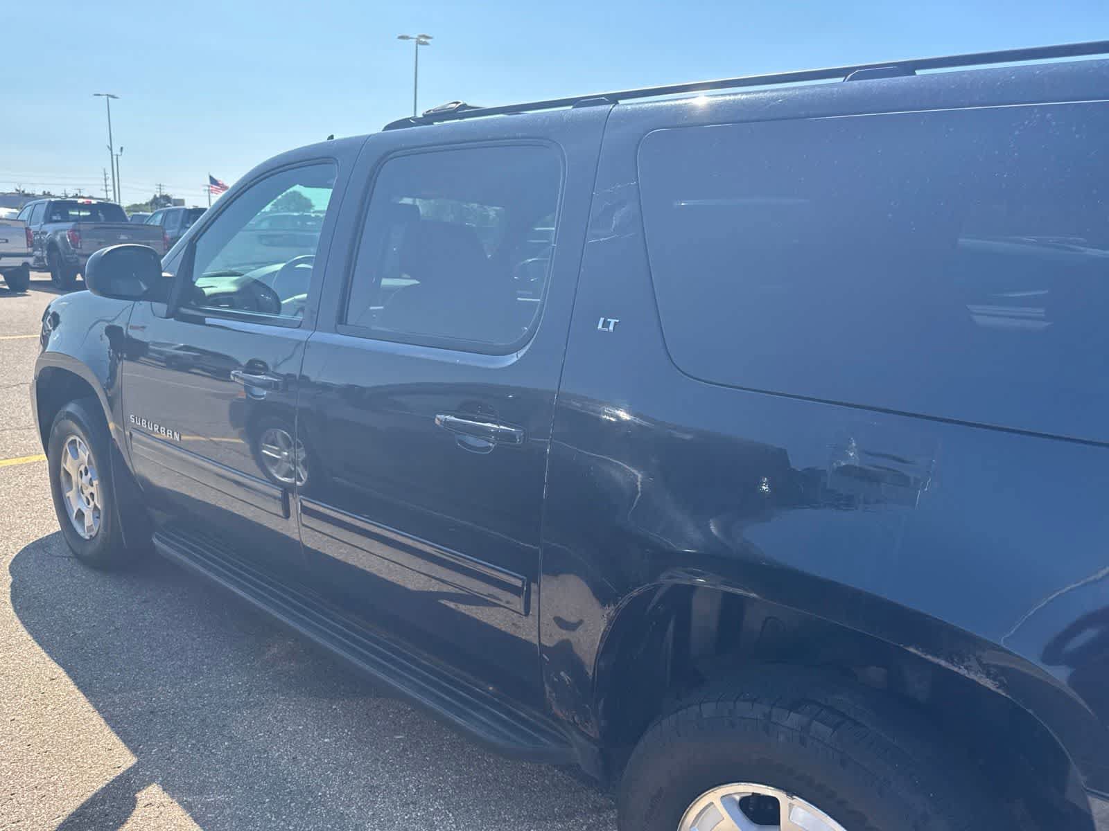 Used 2012 Chevrolet Suburban LT AWD/4WD image 15