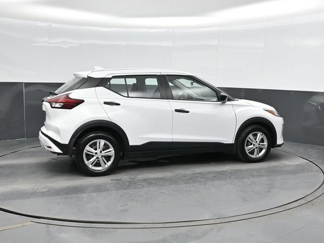 Used 2024 Nissan Kicks S FWD image 4