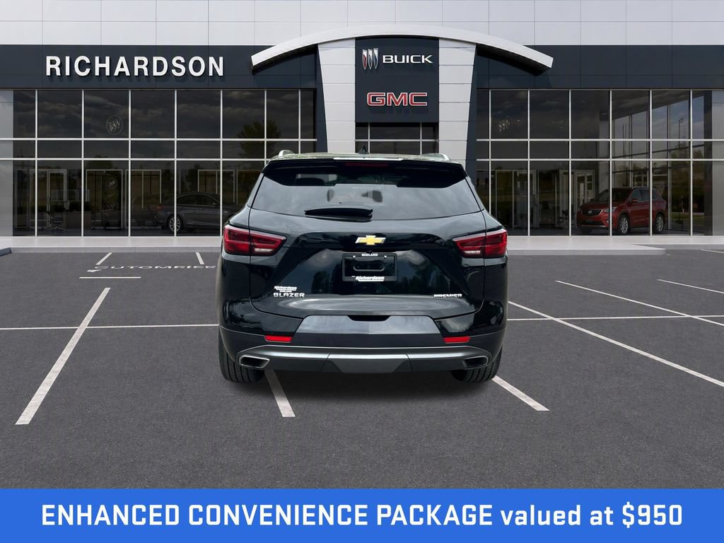 Used 2023 Chevrolet Blazer Premier w/ Enhanced Convenience Package FWD image 4
