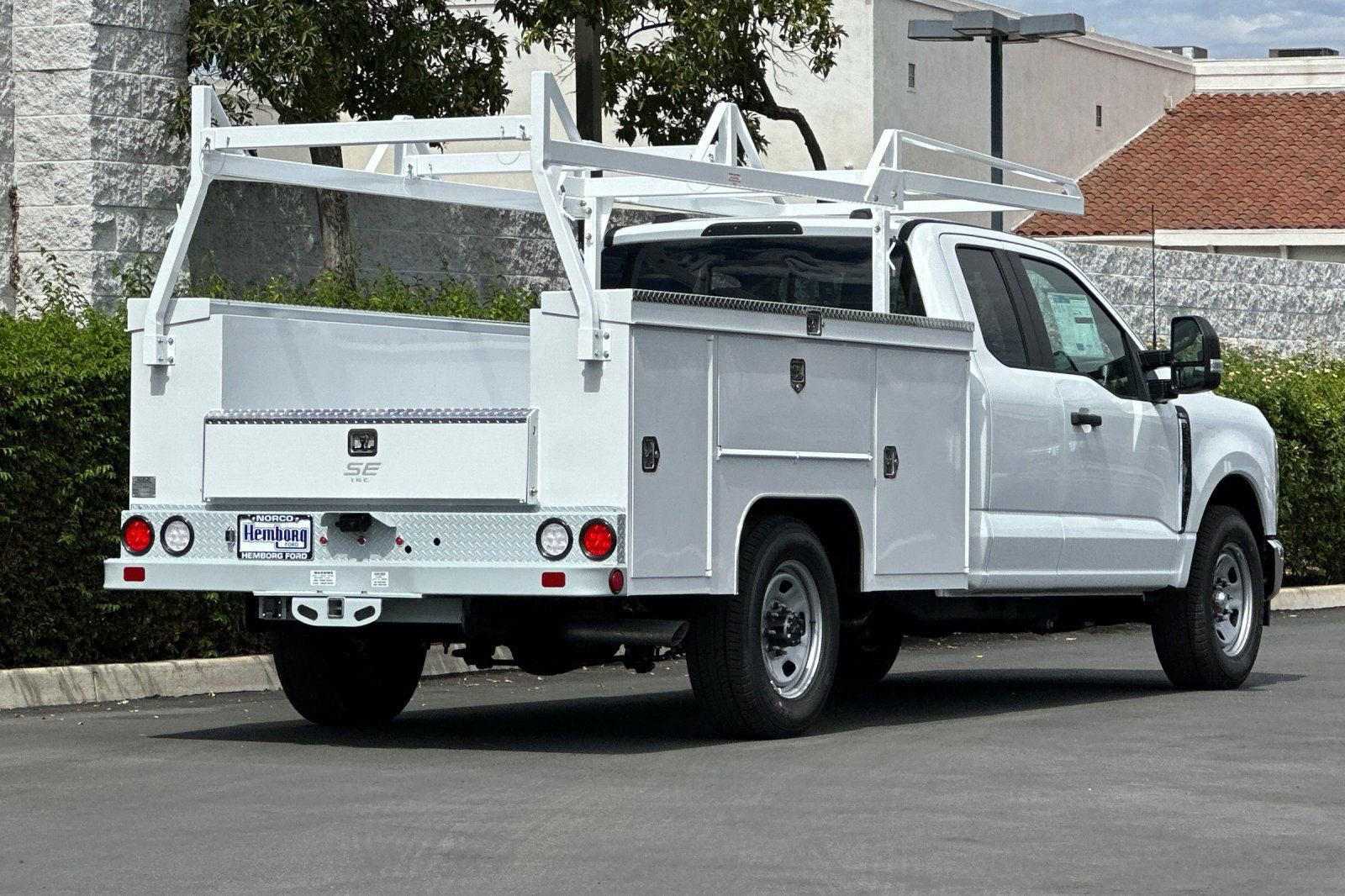 New 2026 Ford F350 XL w/ XL Chrome Package image 4