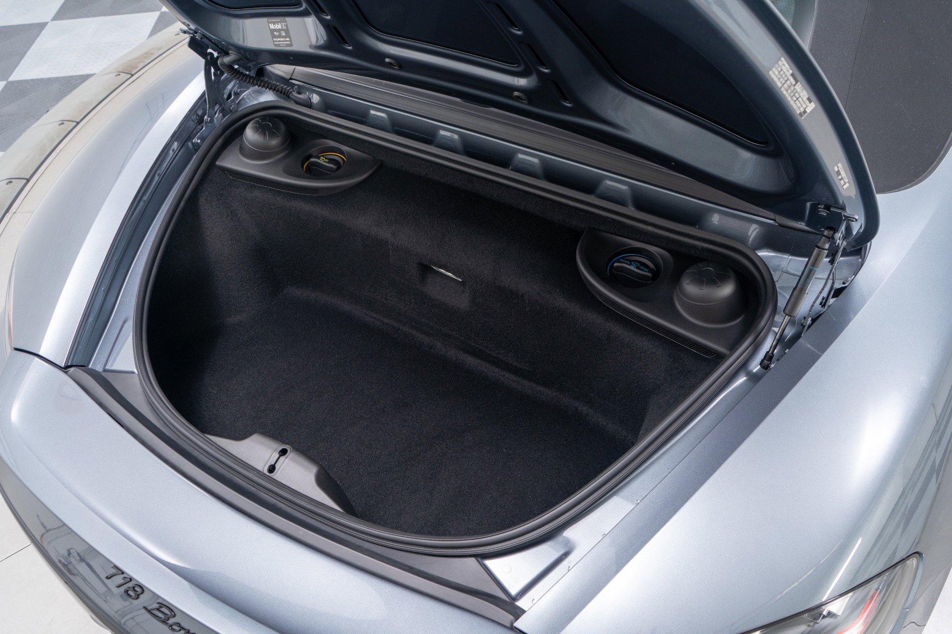 Used 2025 Porsche 718 Boxster image 12