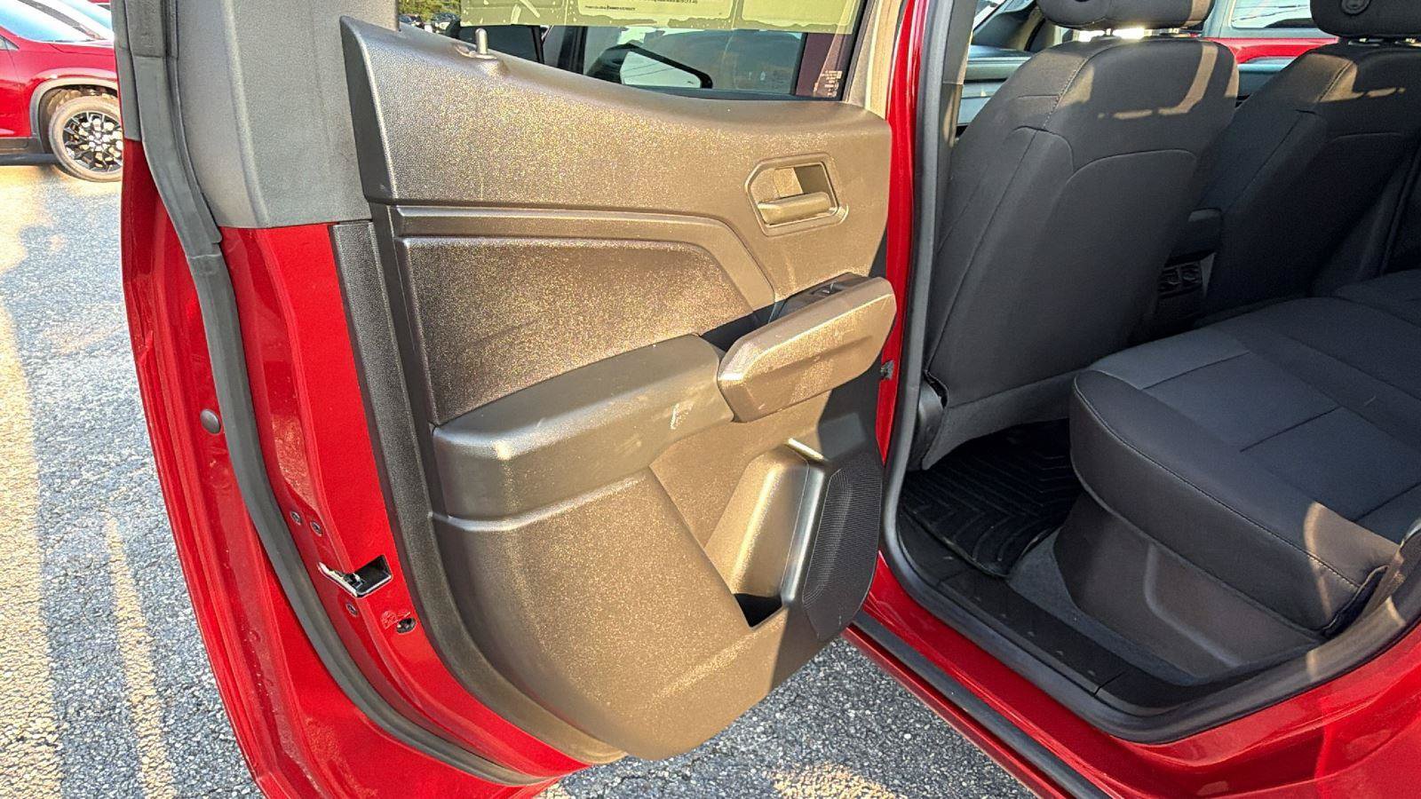 Used 2023 Chevrolet Colorado Trail Boss w/ Advanced Trailering Package AWD/4WD image 21