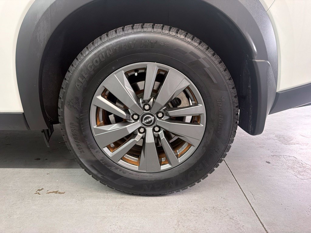 Used 2024 Nissan Pathfinder S FWD image 9