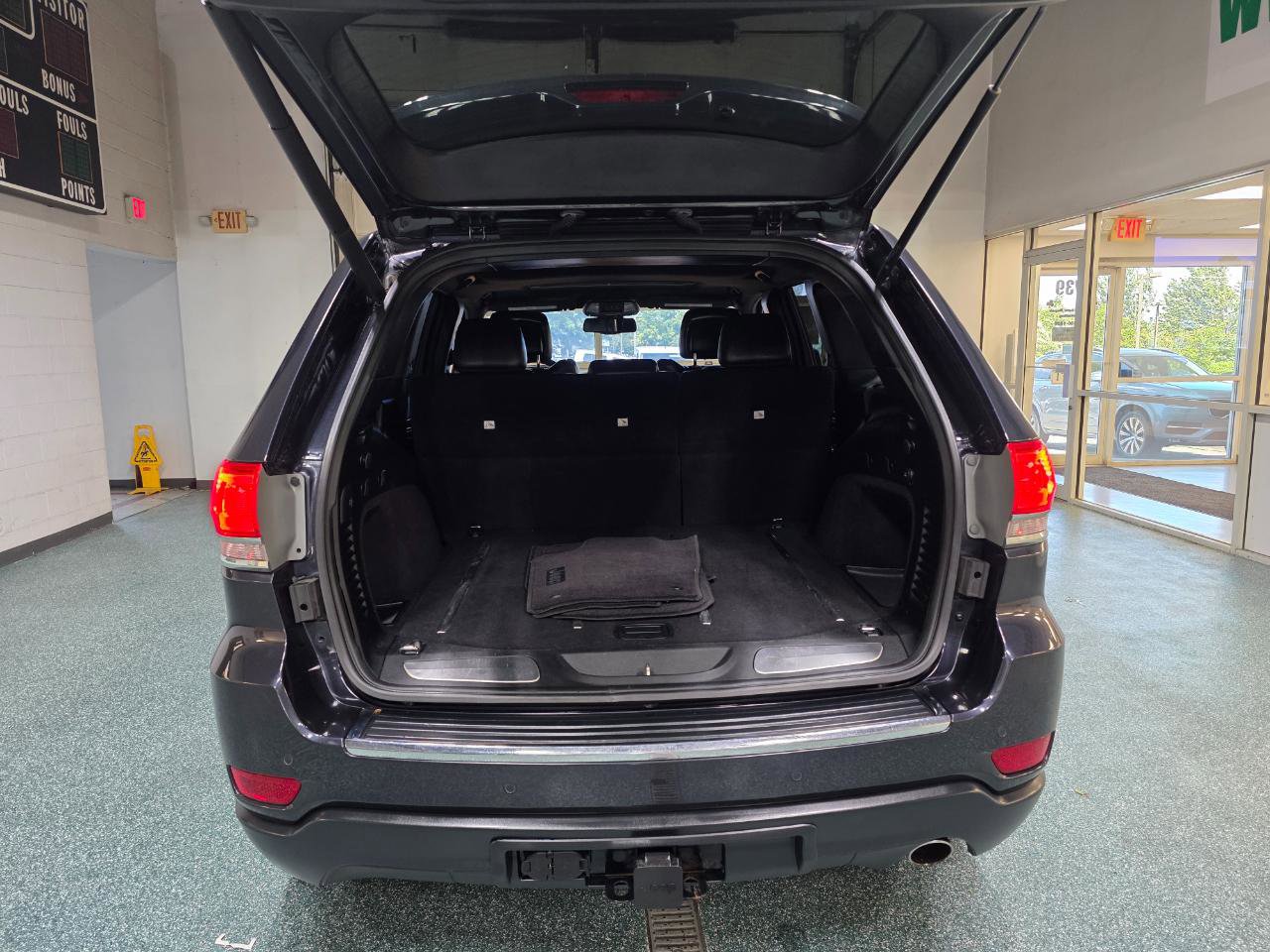 Used 2015 Jeep Grand Cherokee Limited AWD/4WD image 22