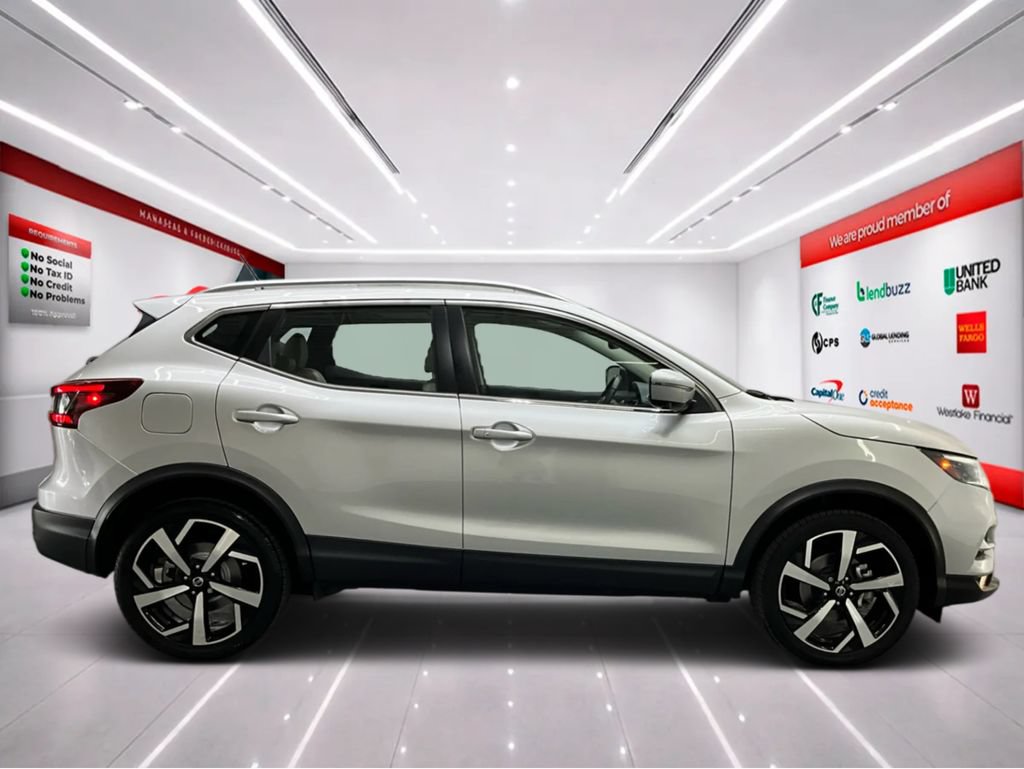 Used 2022 Nissan Rogue Sport SL w/ Premium Package AWD/4WD image 9