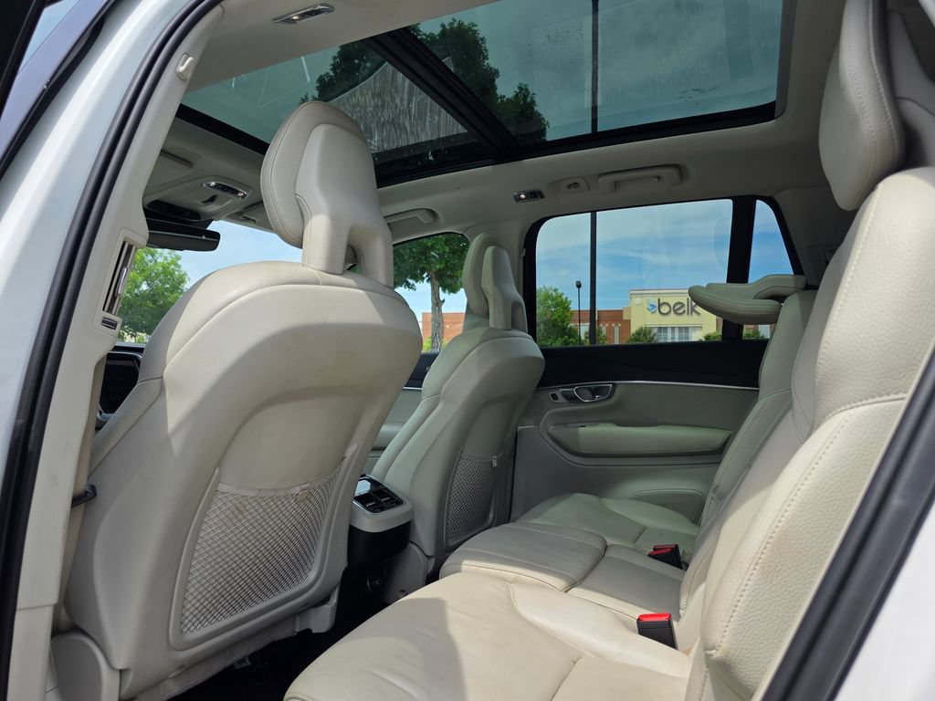 Used 2020 Volvo XC90 T5 Momentum w/ Protection Package Premier AWD/4WD image 29