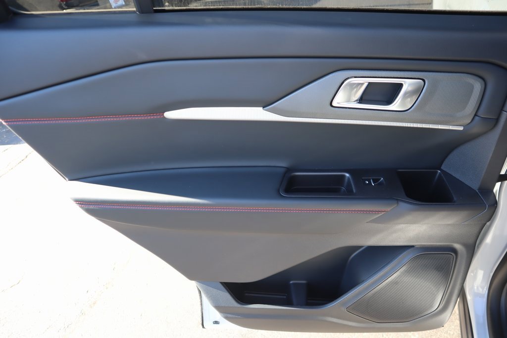 New 2026 Ford Explorer ST-Line image 18