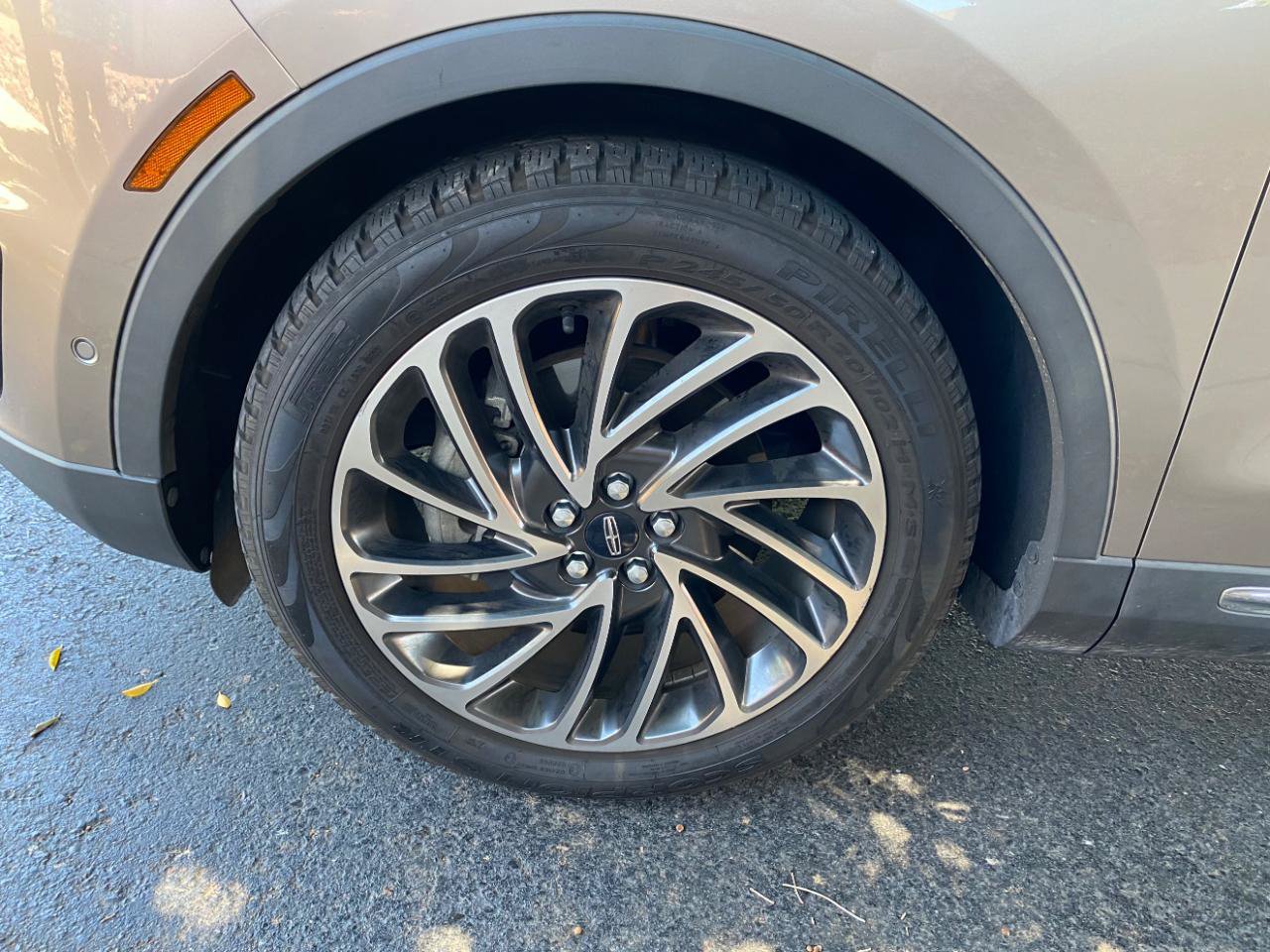Used 2019 Lincoln Nautilus Reserve FWD image 22