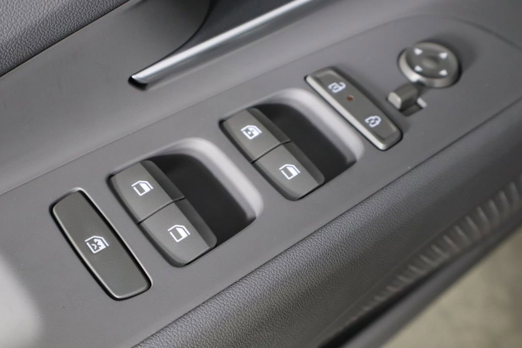 Used 2025 Hyundai Elantra SEL FWD image 20