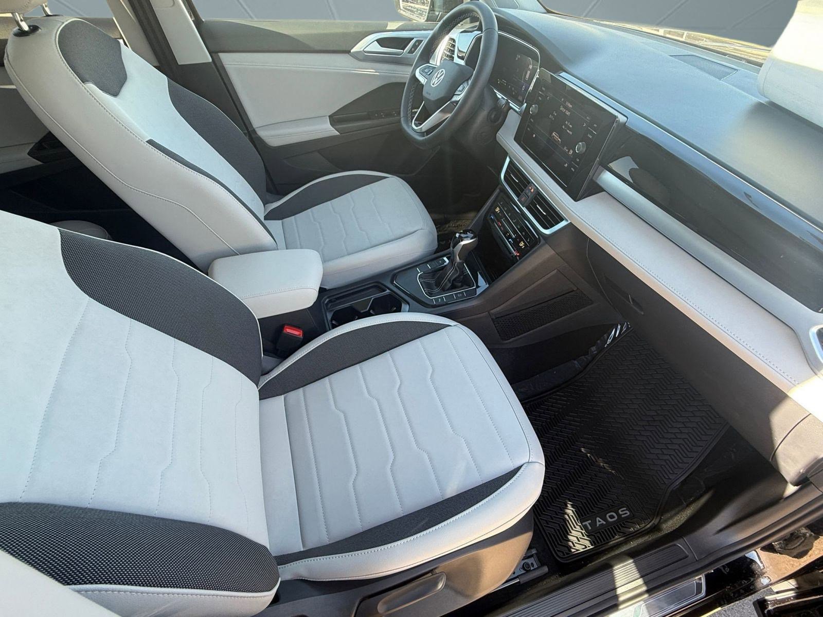 New 2026 Volkswagen Taos SE image 20
