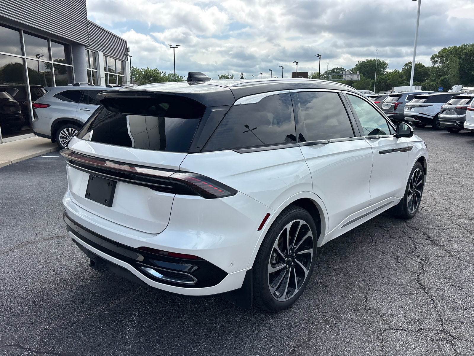 Certified 2024 Lincoln Nautilus Black Label AWD/4WD image 8