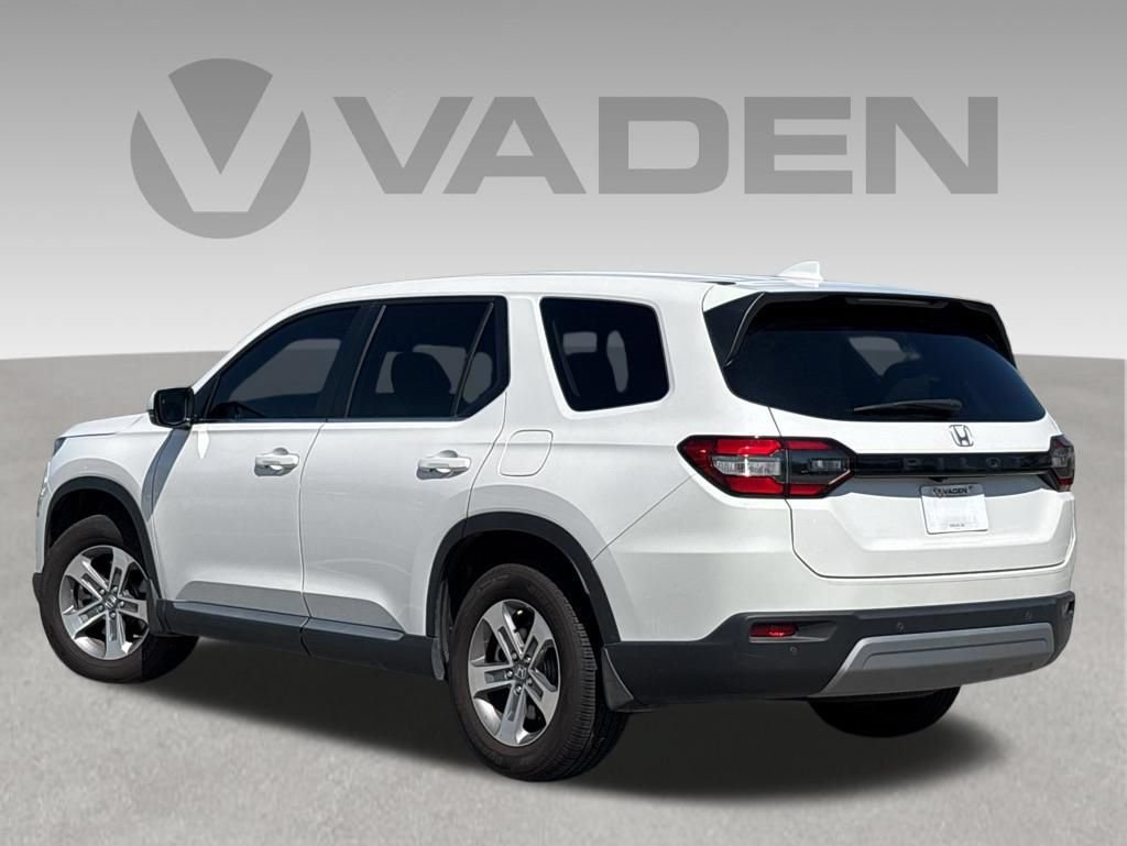 Used 2025 Honda Pilot EX-L image 17