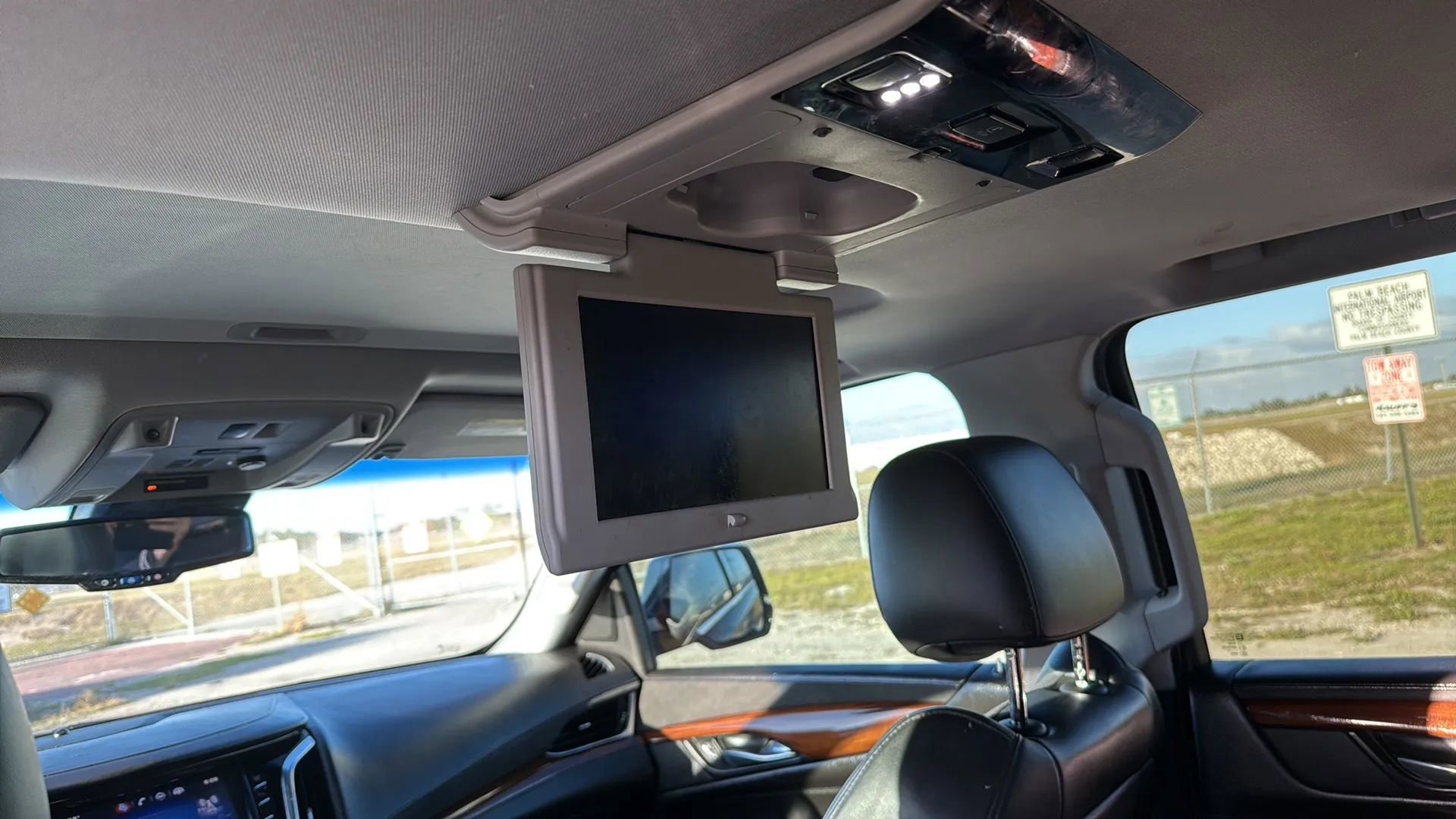 Used 2015 Cadillac Escalade Premium RWD image 13