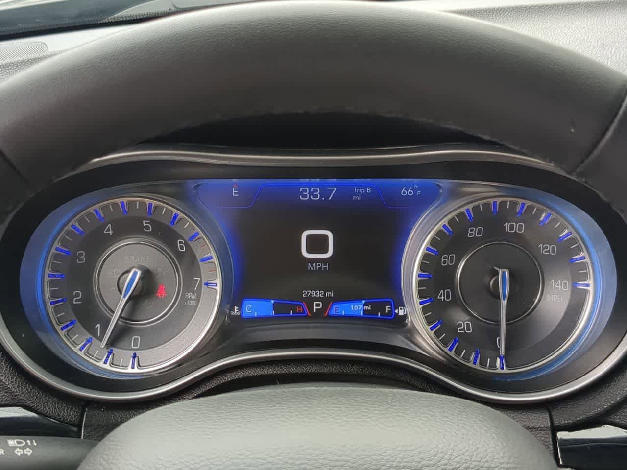 Used 2023 Chrysler 300 Touring w/ Safetytec Plus Group RWD image 31