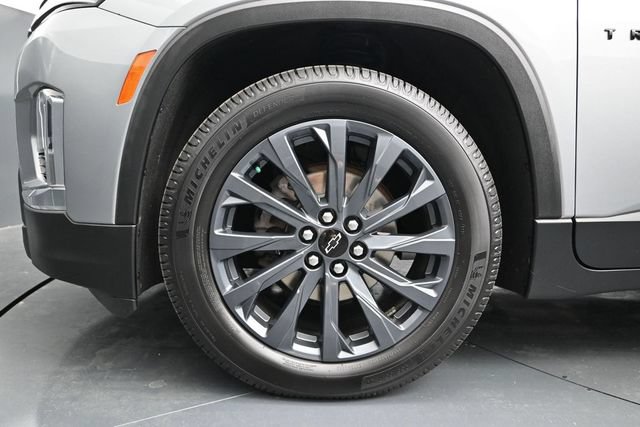 Used 2023 Chevrolet Traverse RS w/ LPO, Floor Liner Package AWD/4WD image 17