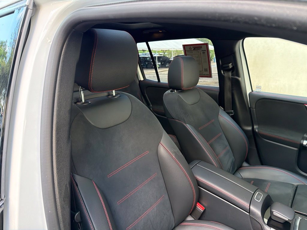 Used 2022 Mercedes-Benz GLB 250 4MATIC image 27