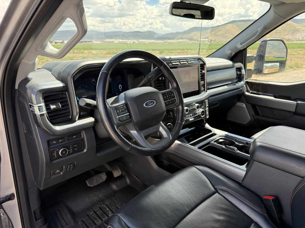 Used 2024 Ford F350 Lariat w/ Lariat Ultimate Package AWD/4WD image 18