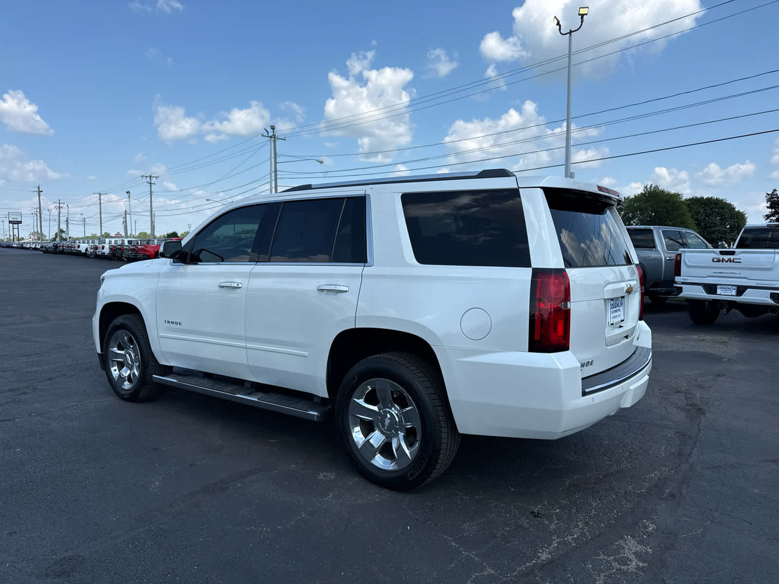 Used 2017 Chevrolet Tahoe Premier AWD/4WD image 3
