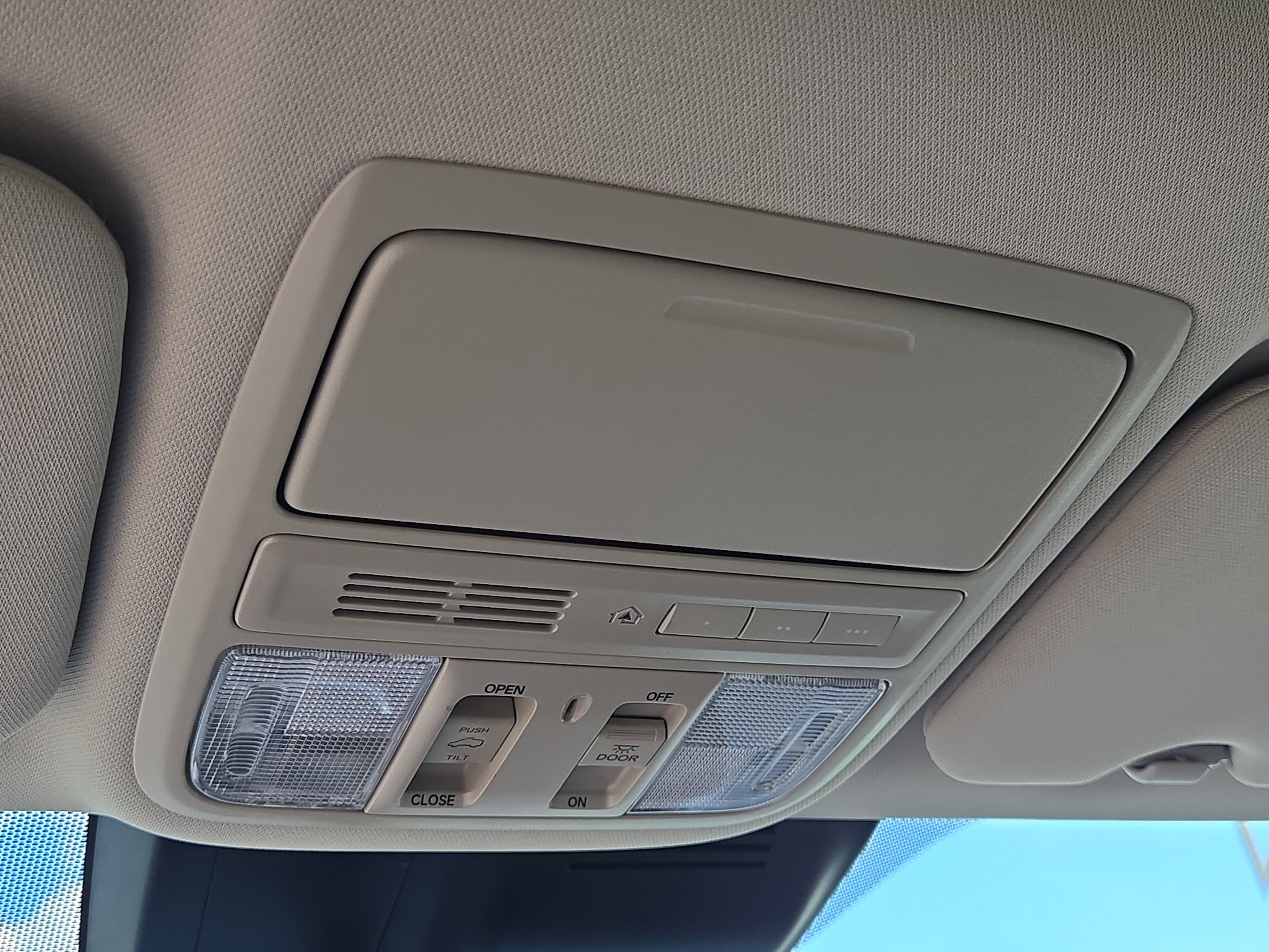 Used 2021 Honda CR-V Touring image 32