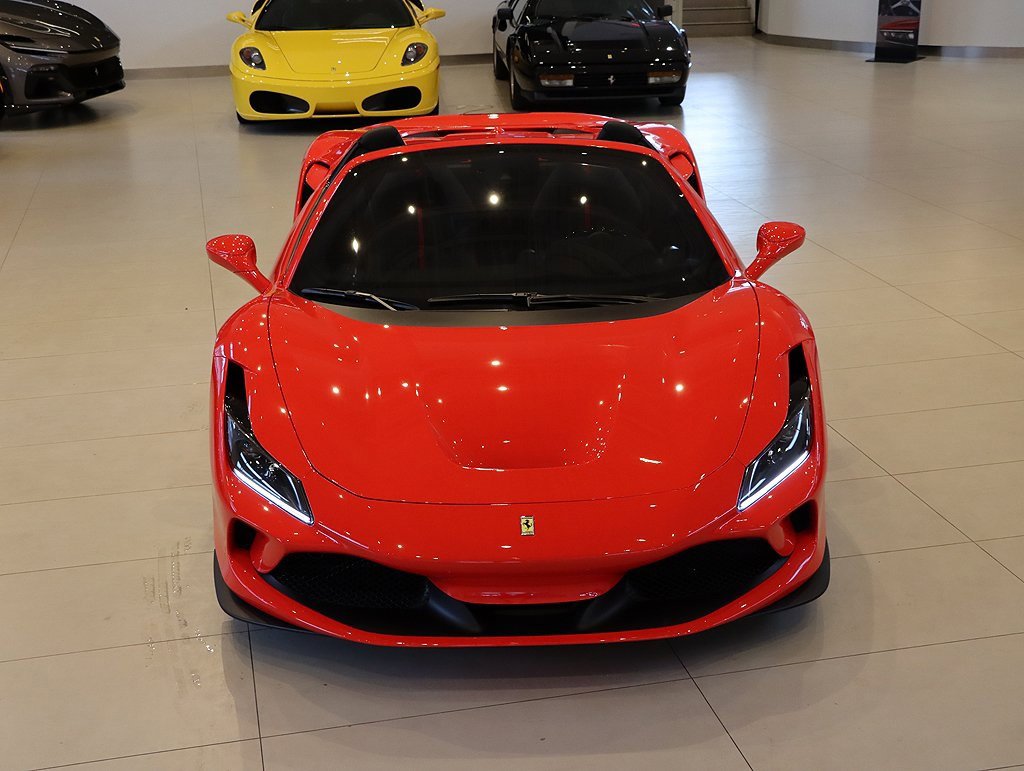 Certified 2023 Ferrari F8 Tributo image 28