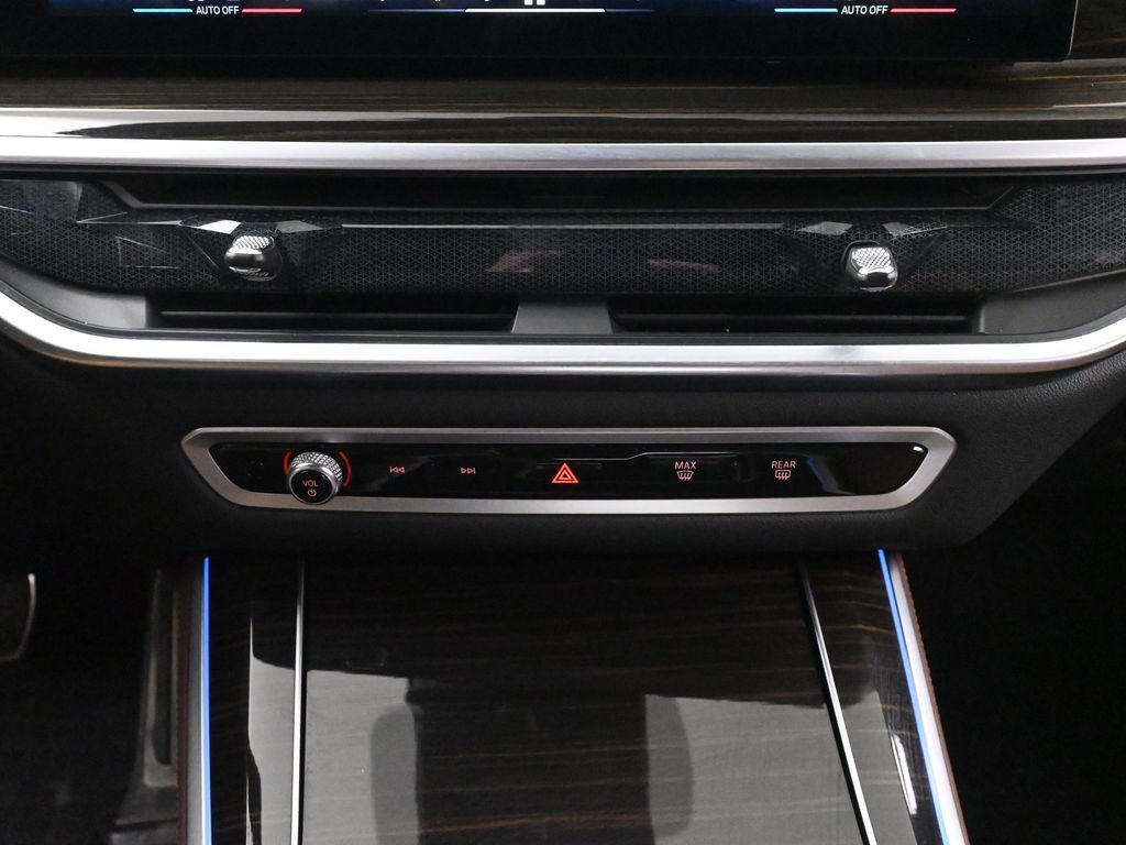 Used 2024 BMW X5 xDrive40i w/ M Sport Package AWD/4WD image 49