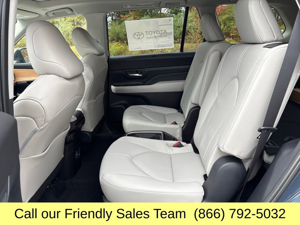New 2026 Toyota Grand Highlander Limited image 24