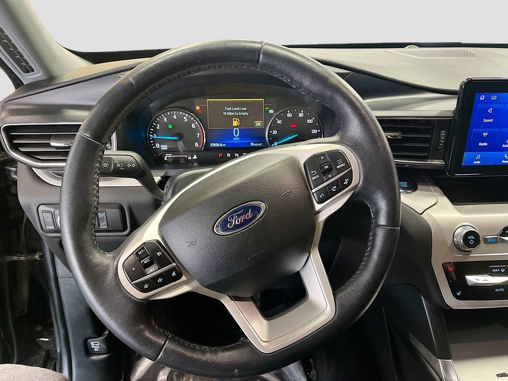 Used 2023 Ford Explorer XLT w/ Equipment Group 202A AWD/4WD image 11